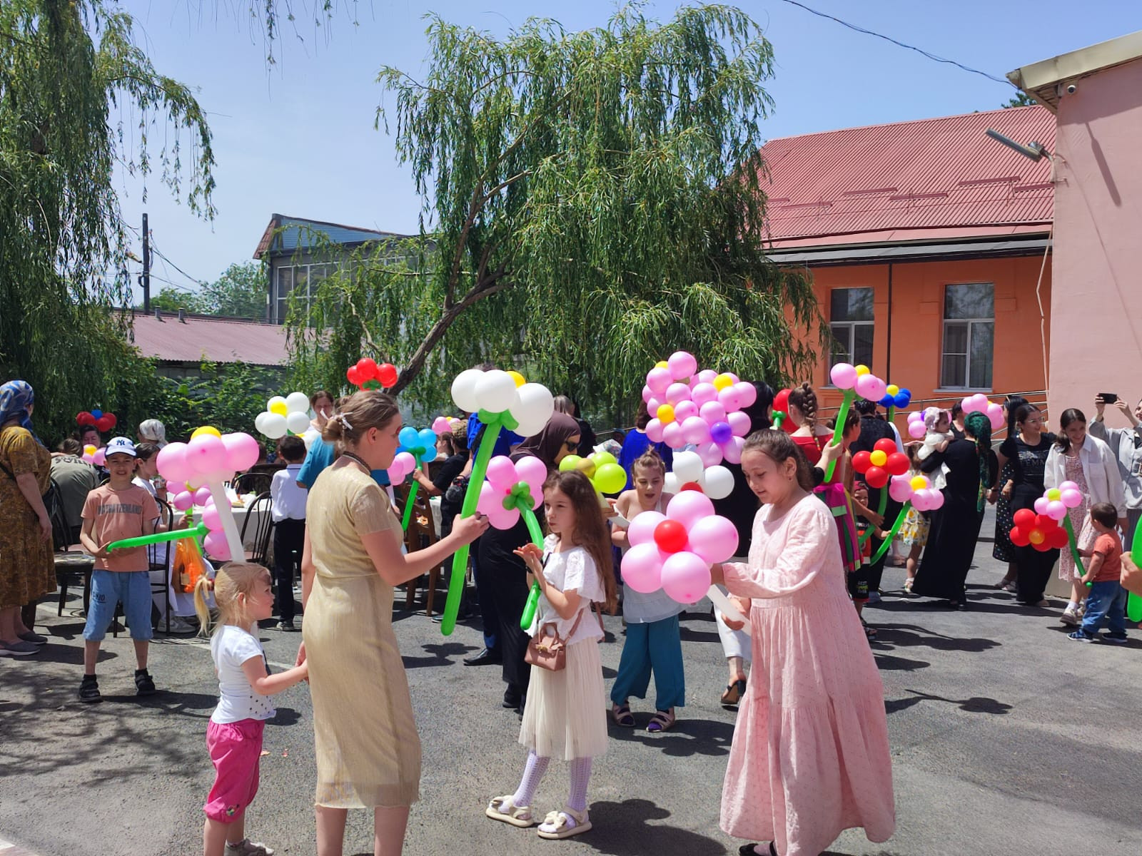 В Кизляре провели день защиты детей